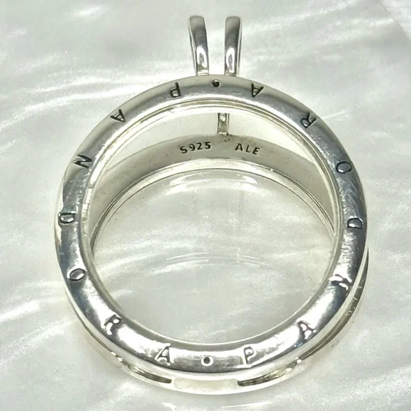 Retired Pandora Petite Memories Large Floating Locket & 2 Petite Charms - Picture 12 of 16